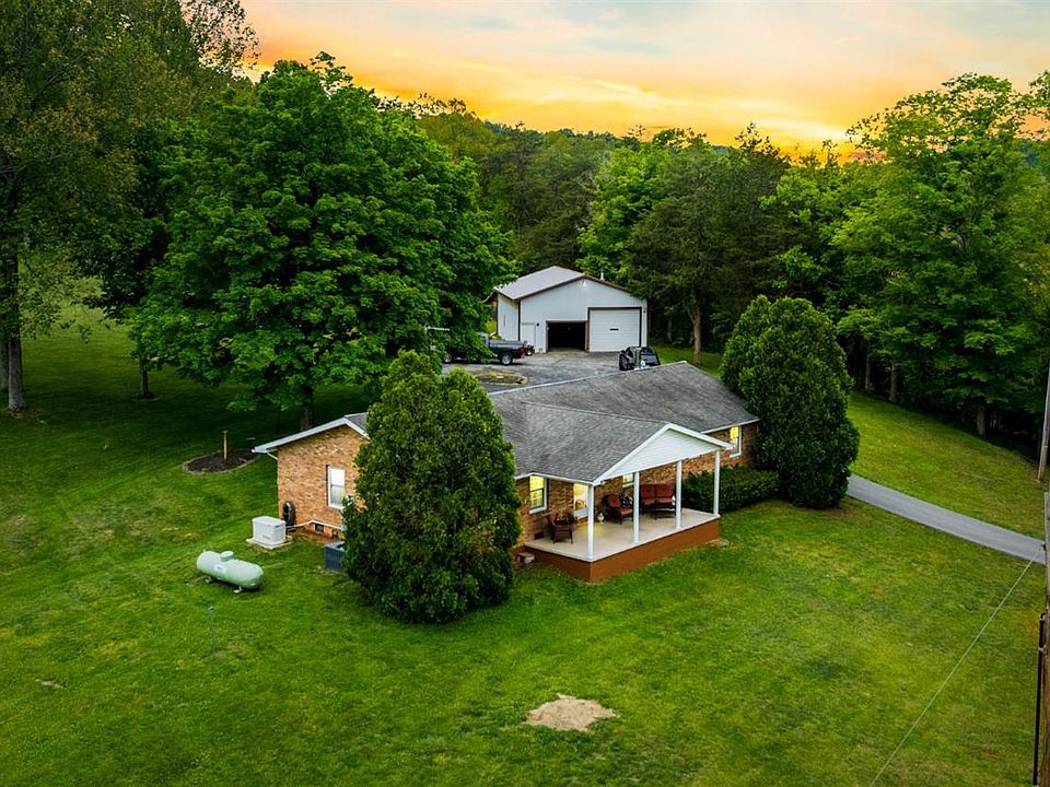 1st image of 2424 Tulip Rd
