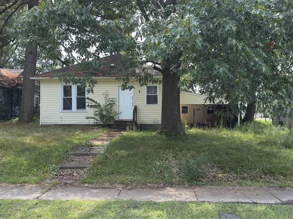 604 E Washington St, Christopher, IL 62822