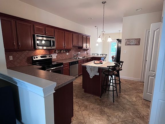 4th image of 11 Peace Ln