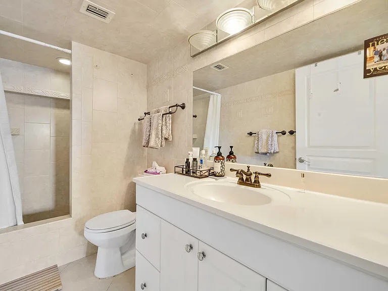 3020 Florida Blvd #202-C — Photo 11