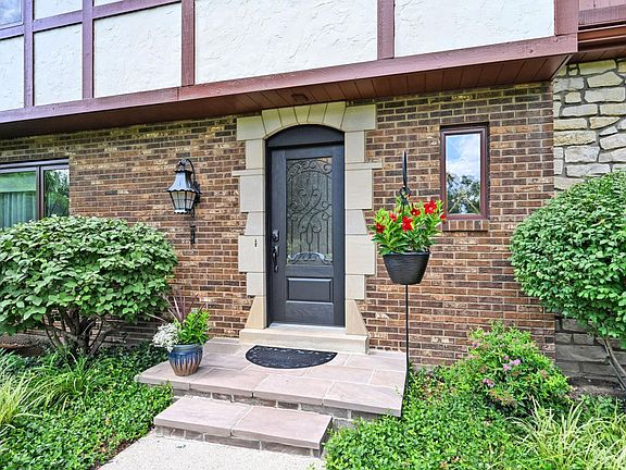 5th image of 6356 Oakcreek Dr
