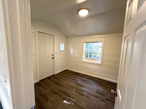 4th image of 14150 Church St #4