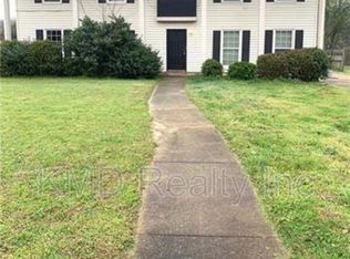 2015 Cravenridge Dr, Charlotte, NC 28217