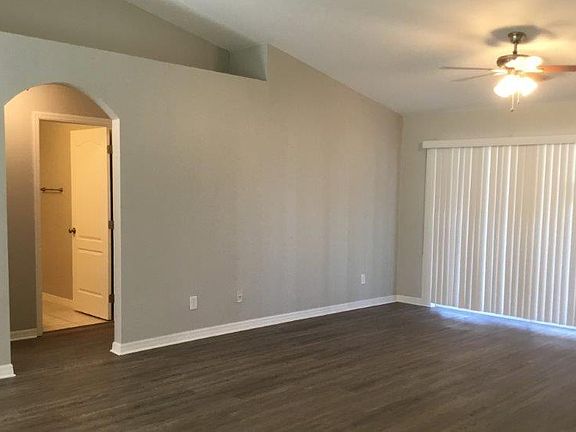 3rd image of 2530 NW 18th Ave