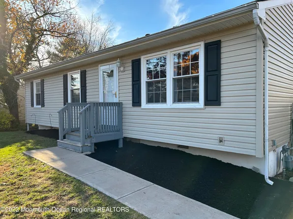 1024 Beachwood Boulevard, Beachwood, NJ 08722