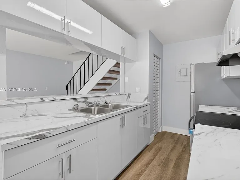 1511 Ilene Ct #4 — Photo 12