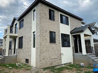 9301 220th St, Queens Village, NY 11428