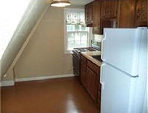 4th image of 212 Sandwich St APT 6