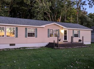 6390 Lakeshore Rd S, Canastota, NY 13032