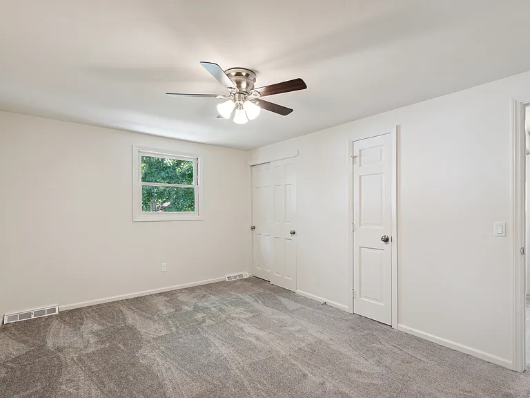 2410 Wealdstone Rd — Photo 43