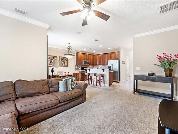 5th image of 763 Ventura Dr