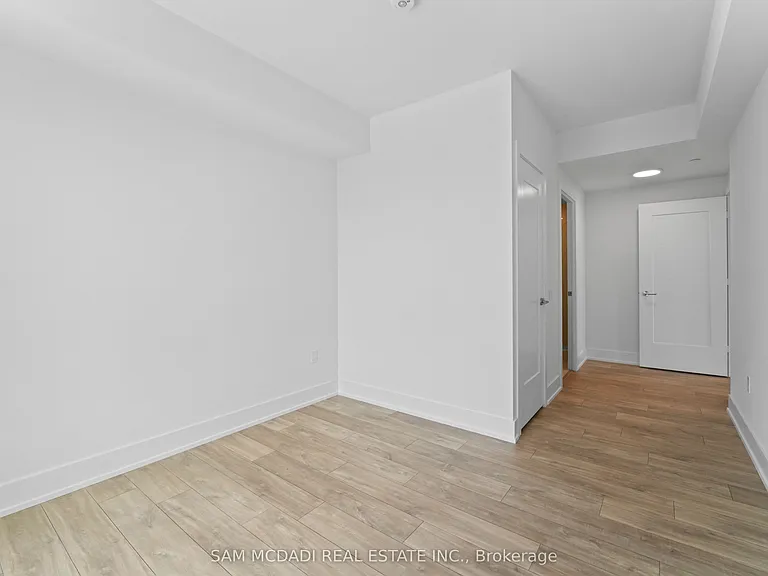 858 Dupont St #304 — Photo 29