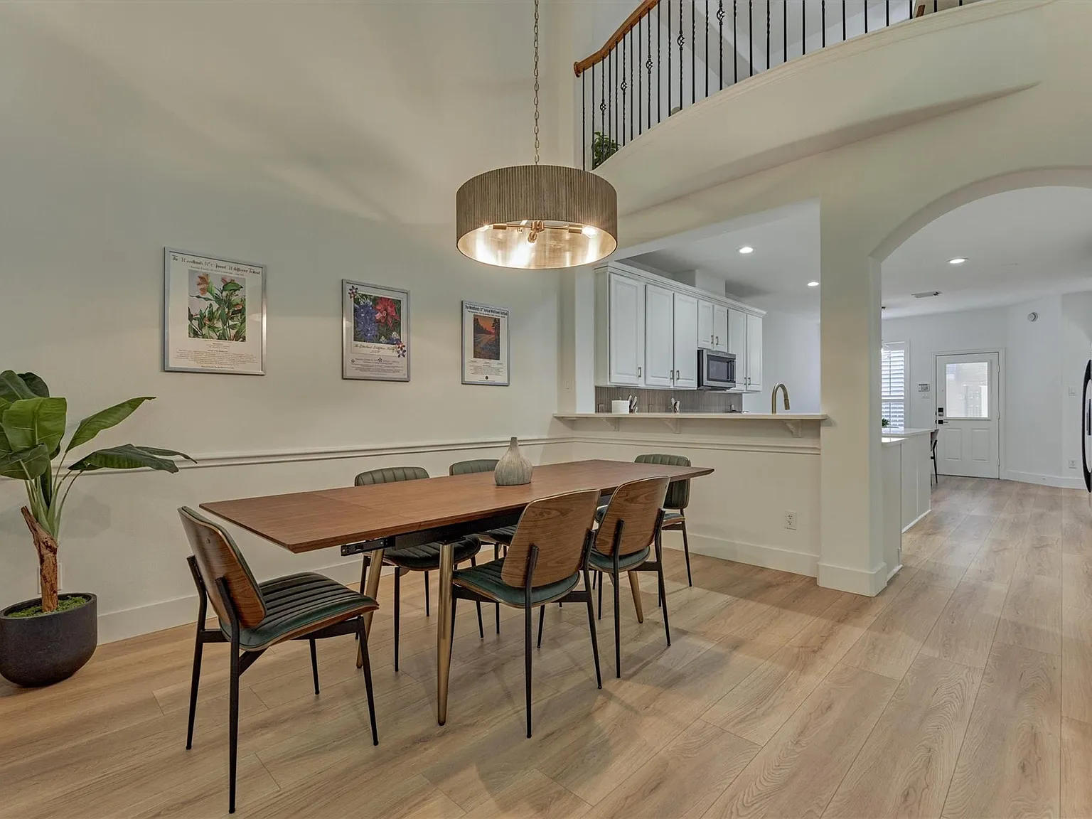3 bed, 2.5 bath, 2129 sqft, $4,750 — Photo 4