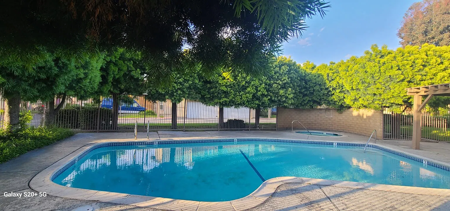 12828 Ramona Blvd — Photo 3