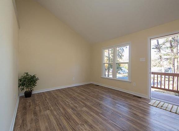 3rd image of 5619 Winterleaf Dr