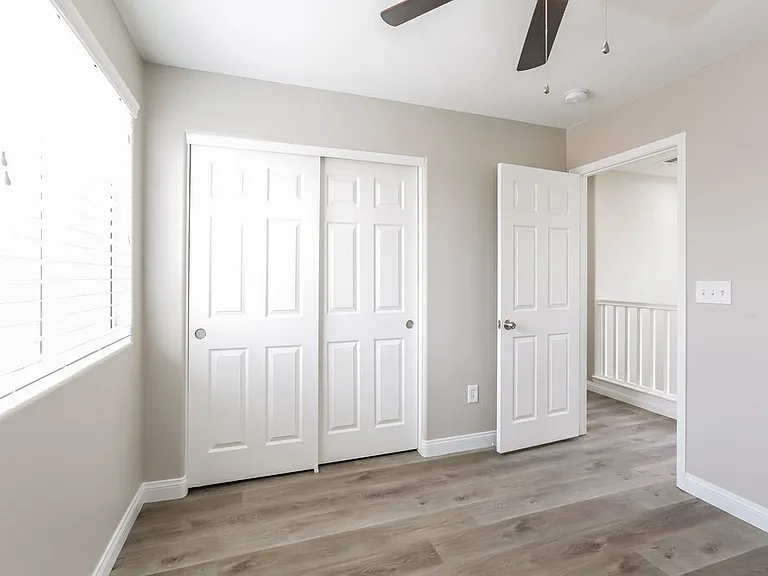 10445 Mihela Ave — Photo 13