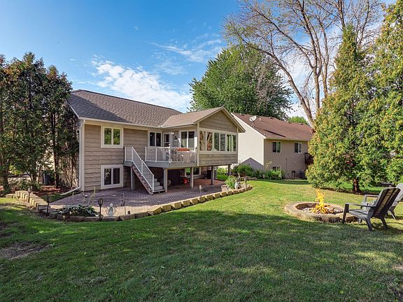3rd image of 1235 Spring Hill Rd