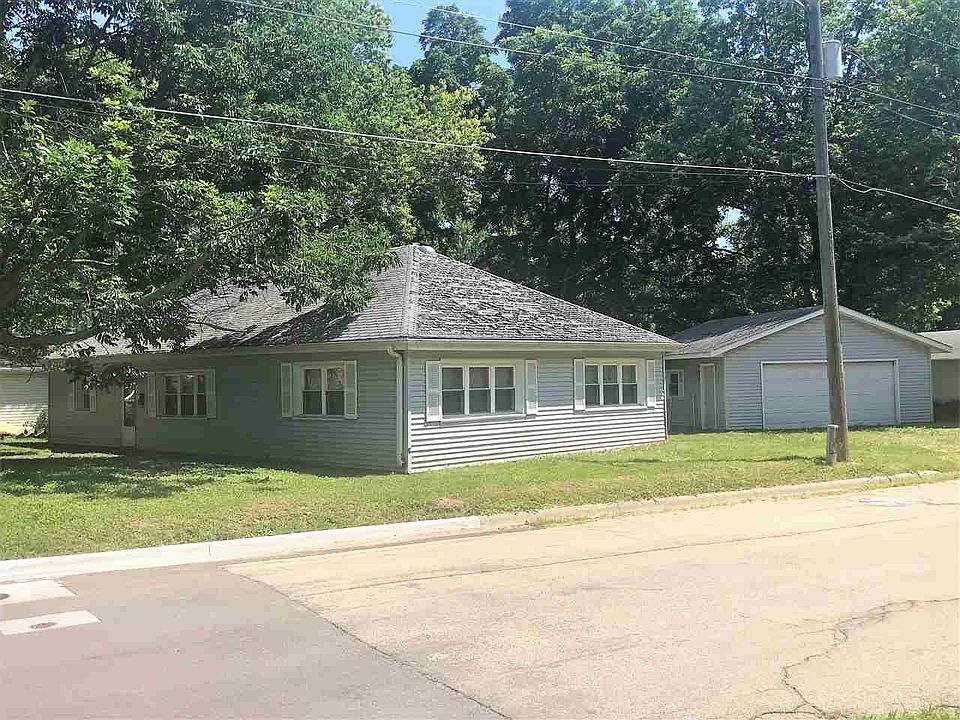 2nd image of 3301 Pershing Blvd