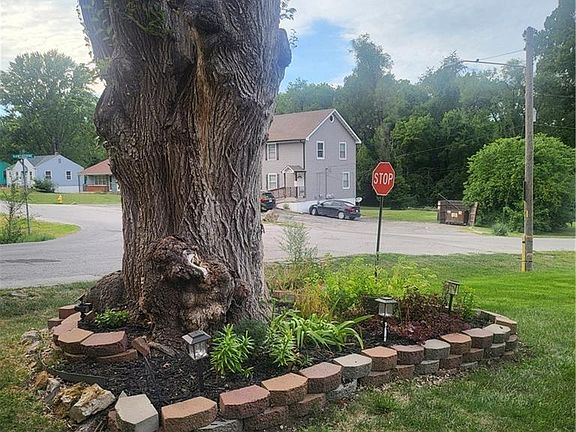3rd image of 6717 Hawthorne Ave