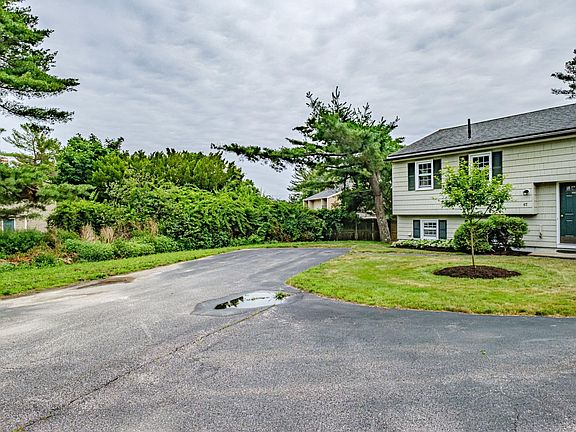 Parking (2 off street spots)