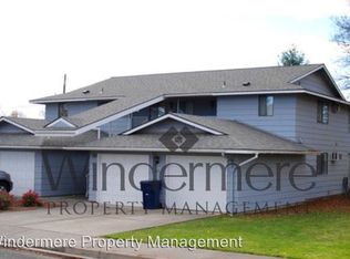 229 NE Cedar Ave APT 02, College Place, WA 99324