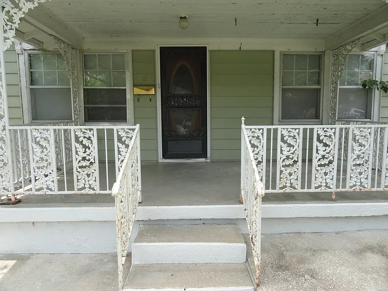 1118 S Pope Ave — Photo 3