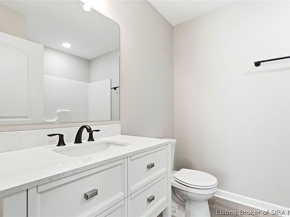 5th image of 315 Myrtle Street