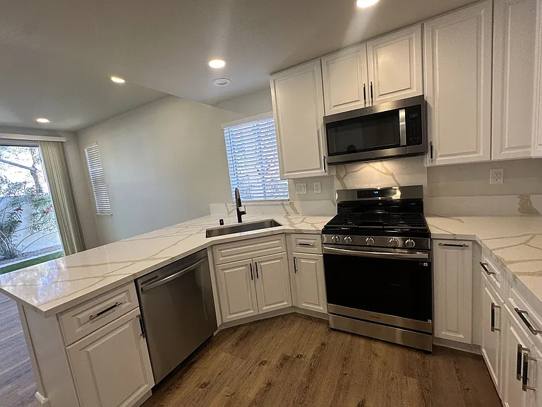 2536 Golden Sands Dr — Photo 9
