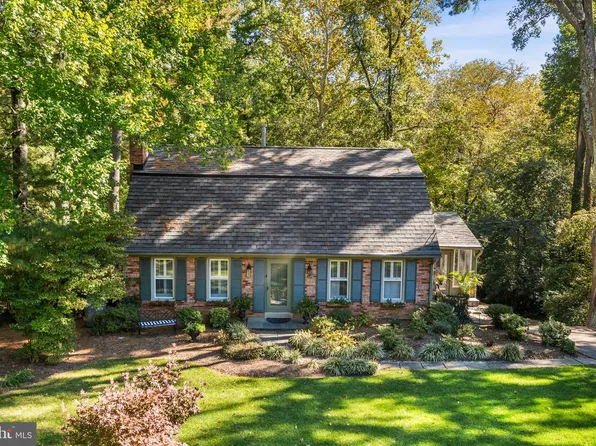 1625 Courtland Rd, Alexandria, VA 22306