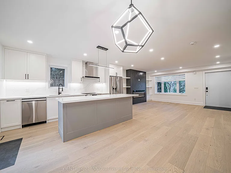 58 Carsbrooke Rd — Photo 8