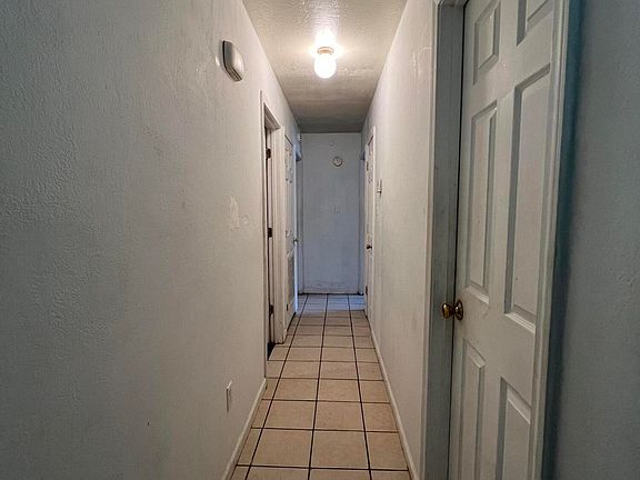 5th image of 1407 Iris Dr