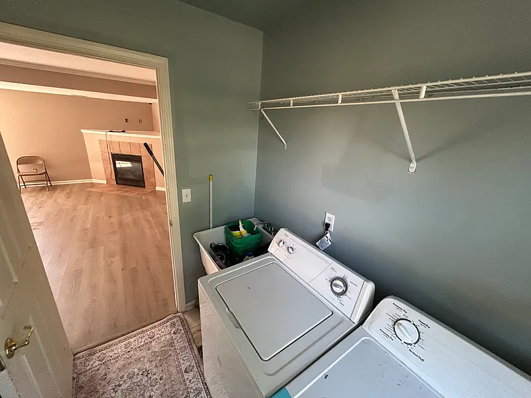 7365 Maplelawn Dr — Photo 15