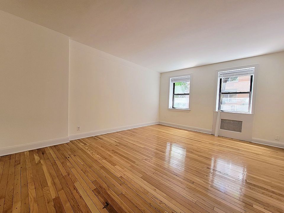 1st image of 146 E 35th St #3Z