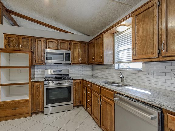 4th image of 3609 Cooper Br E