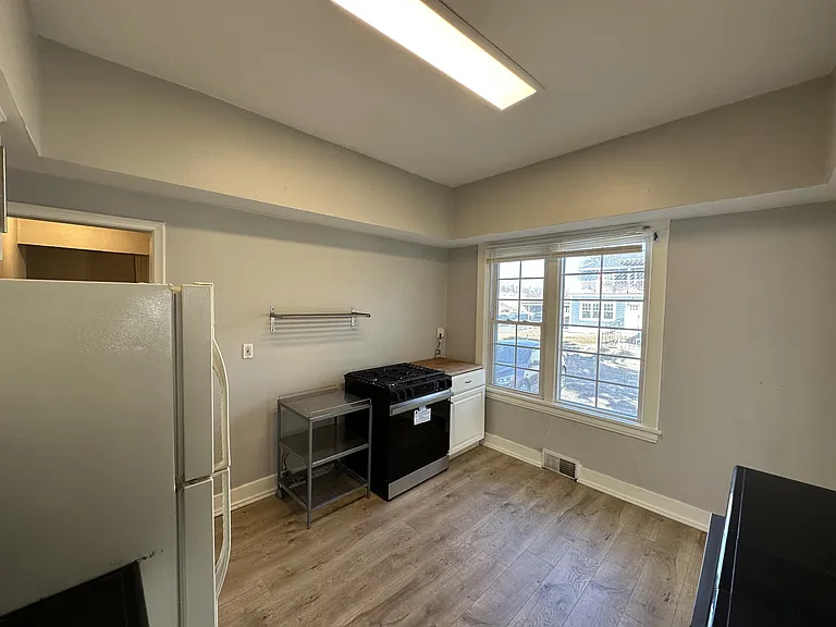 4061 Vernon Ave S — Photo 5