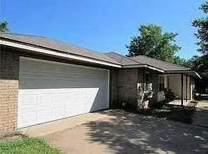 2108 N Village Dr Photo 1 2108 N Village Dr Photo 1