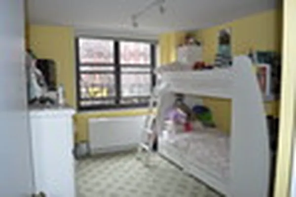 Sold by Bryan L Rozencwaig, LREB | media 20