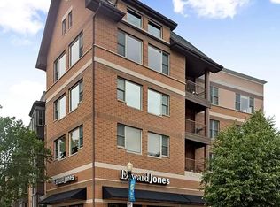 930 Curtiss St UNIT 408, Downers Grove, IL 60515