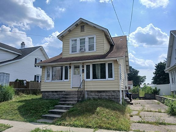 3rd image of 1804 Huddell Ave