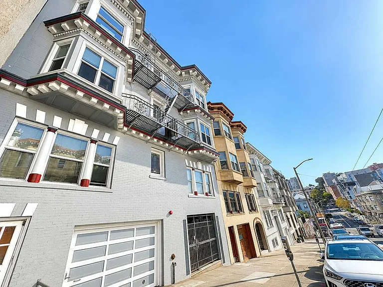 1637 Clay St #8 — Photo 14