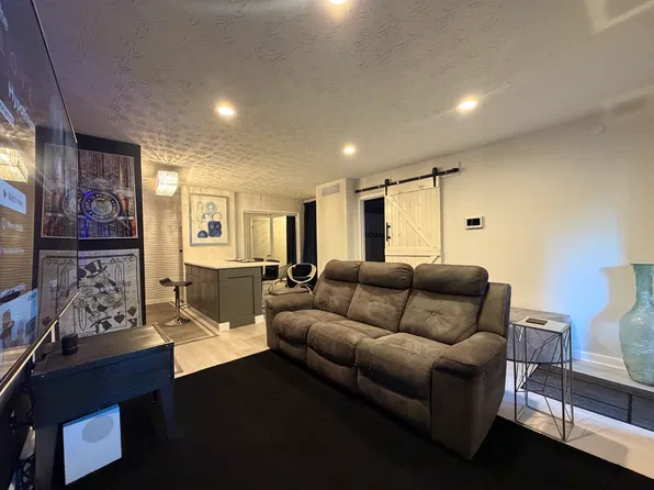 1303 Summit Dr, Sidney, NE 69162