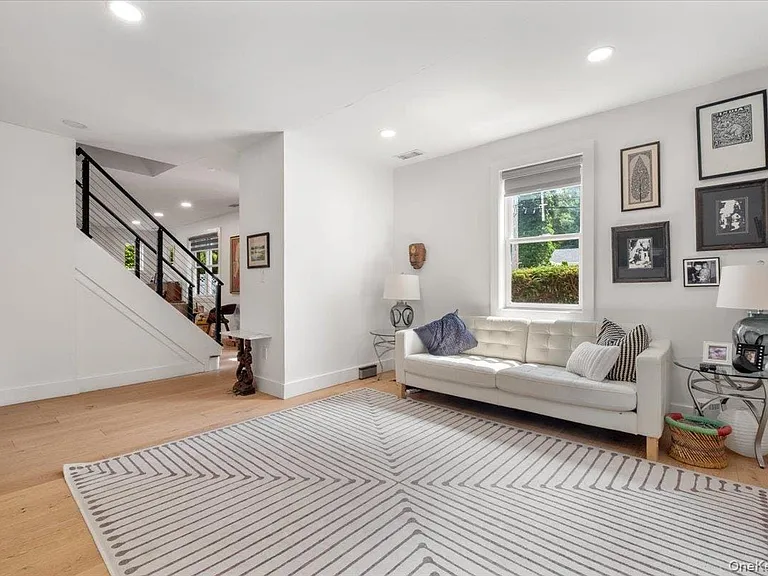 128 Glendale Rd — Photo 4