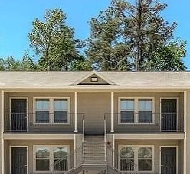 1404 Wilson Rd — Photo 1