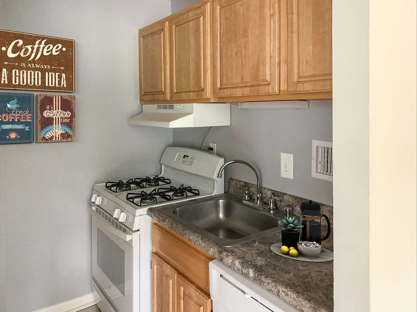 2 Bedroom with balcony — Photo 4