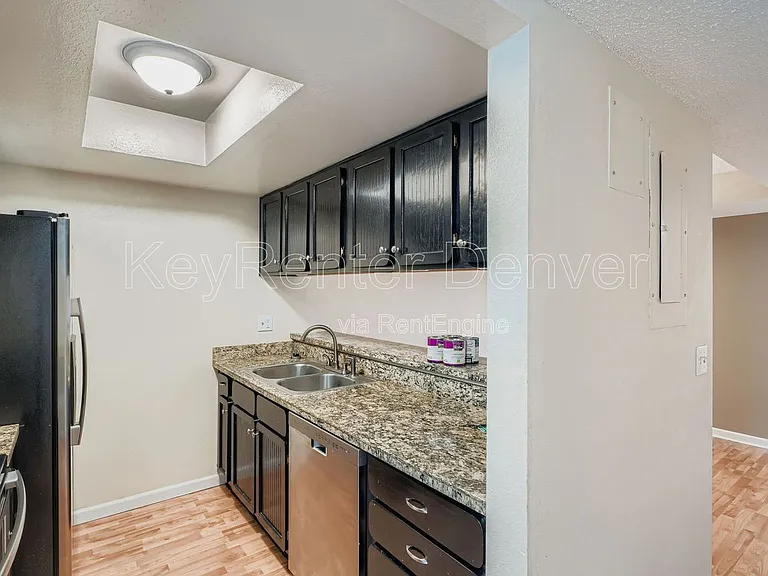 540 S Forest St #3201 — Photo 4