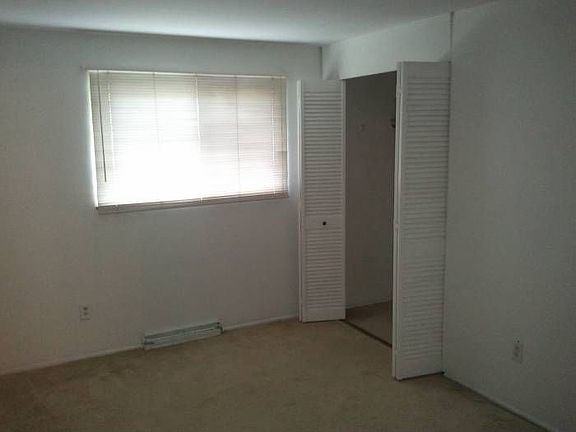 4th image of 4794 Havana Dr