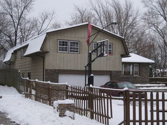 3rd image of 21551 Peterson Ave