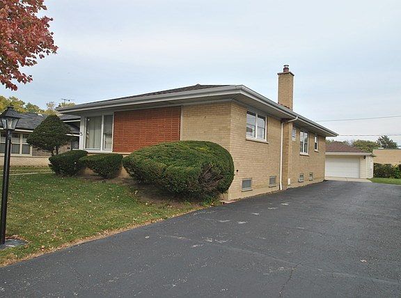 2nd image of 2413 Mayfair Ave