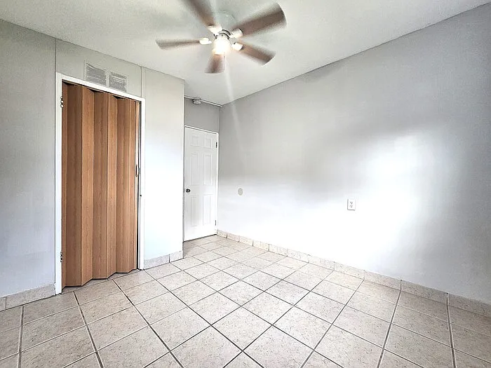 919 Columbia Ave — Photo 16