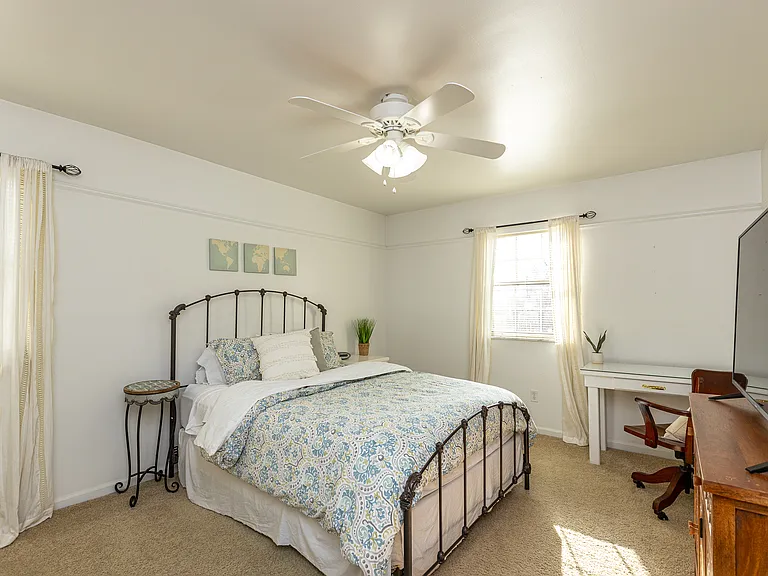 1036 Armstrong Mill Rd #B — Photo 7